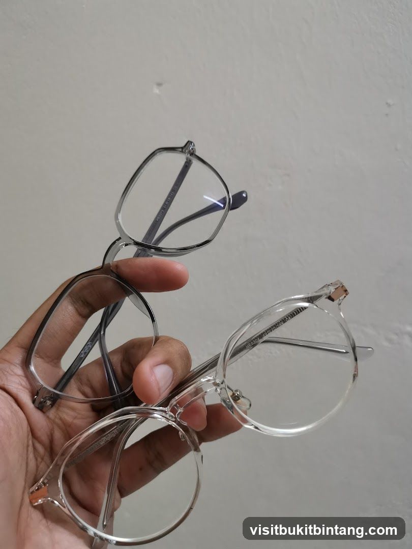 Eyeglasses
