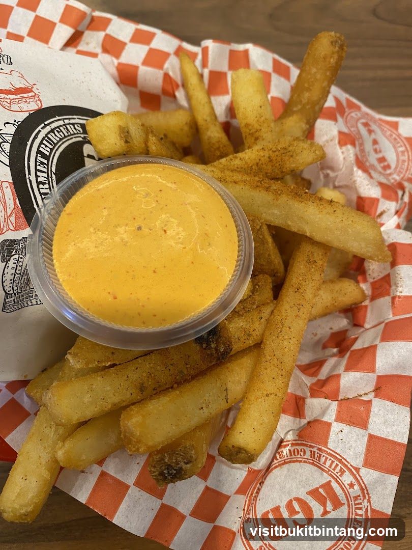 French Fries with Dipping Sauce