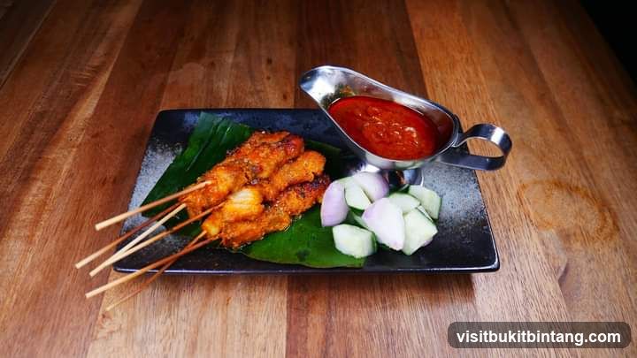 Chicken Satay with Peanut Sauce