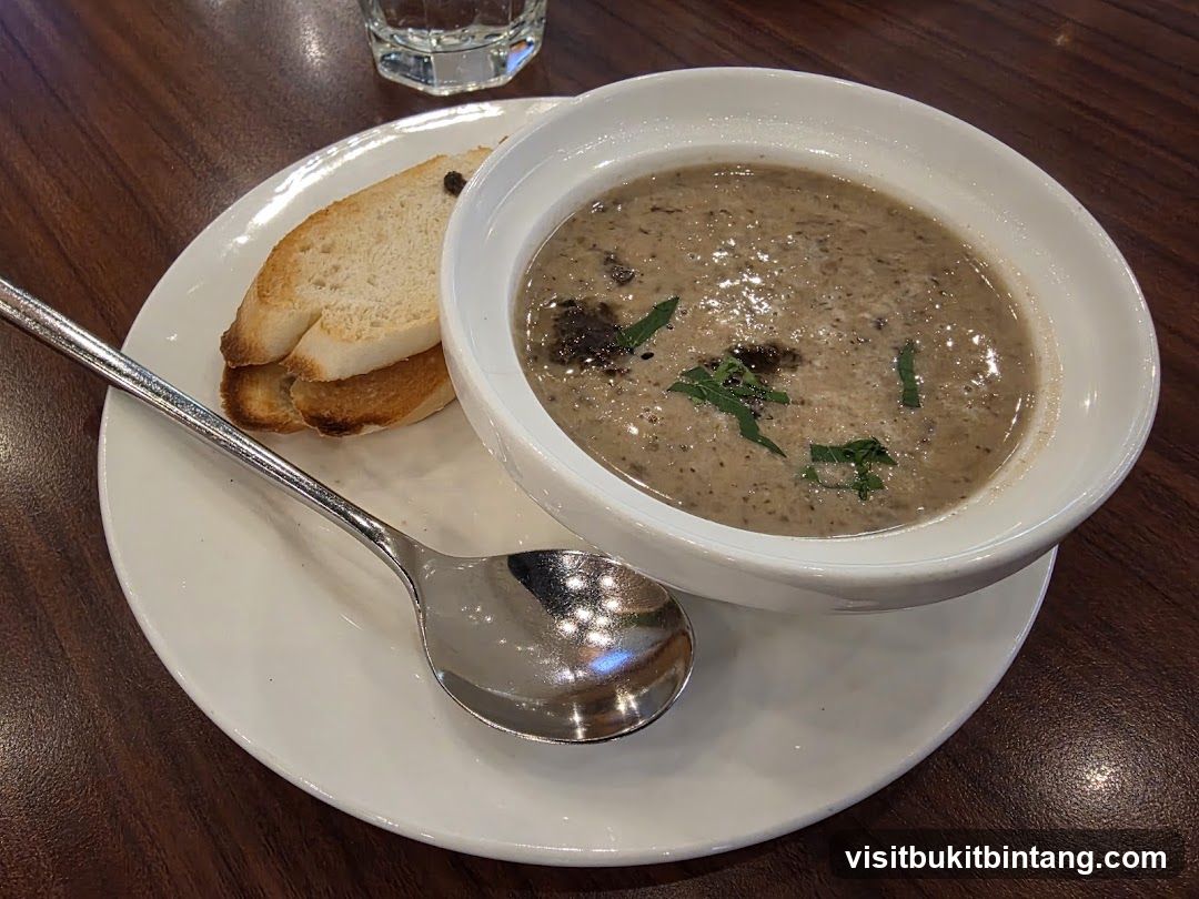 Mushroom Soup with Toast