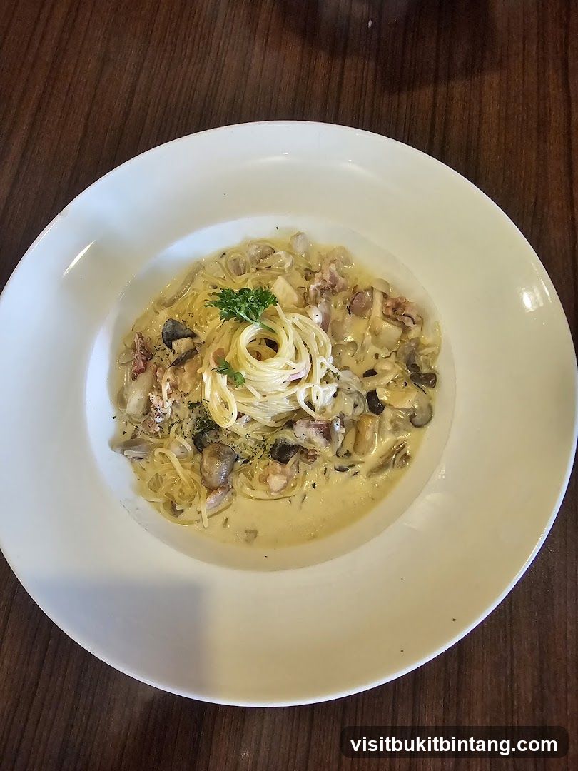 Creamy Pasta with Mushrooms and Bacon