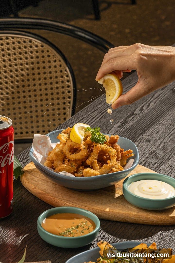 Fried Calamari with Dips