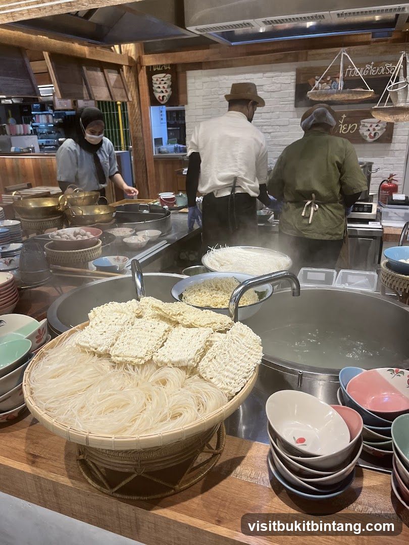 Noodle Bar Preparation