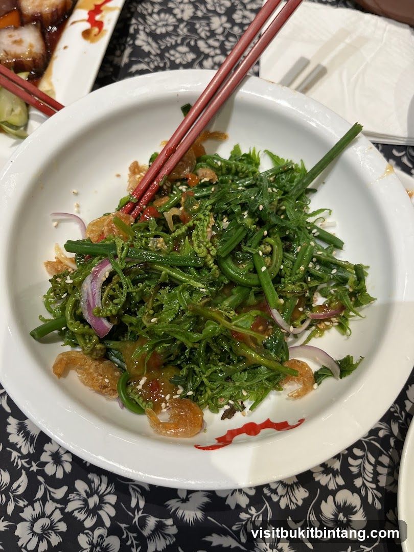 Fern Salad with Shrimp