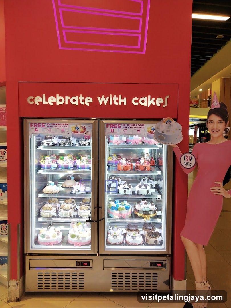 Cake Display Refrigerator