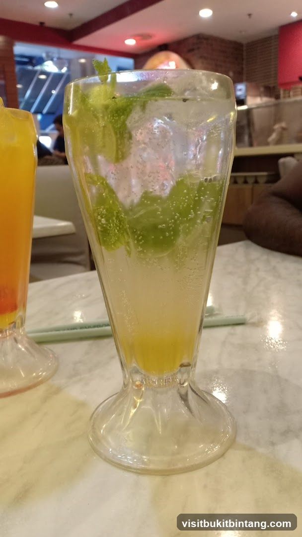 Mint and Lime Drink