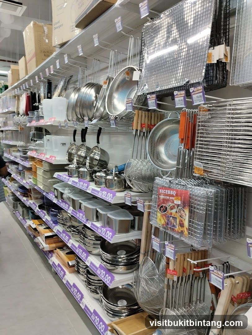 Kitchenware aisle