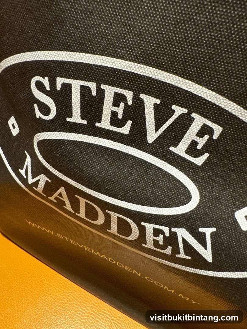 Steve Madden Logo