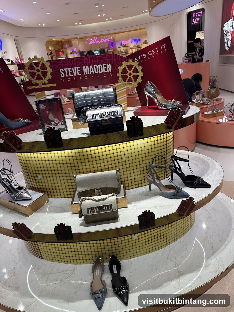 Steve Madden Holiday 23 Display
