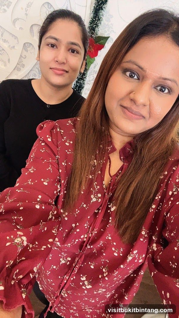 Two Women Posing for a Selfie