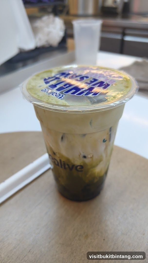 Iced Matcha Latte