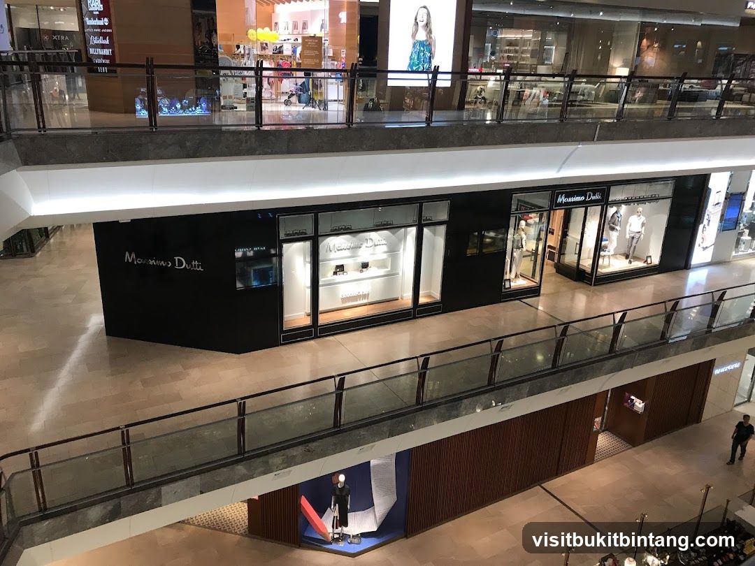 Massimo Dutti @ The Gardens Mall
