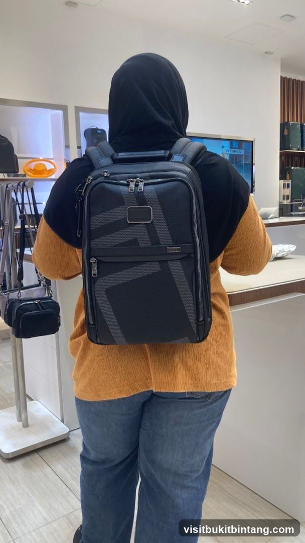 TUMI The Gardens Mall