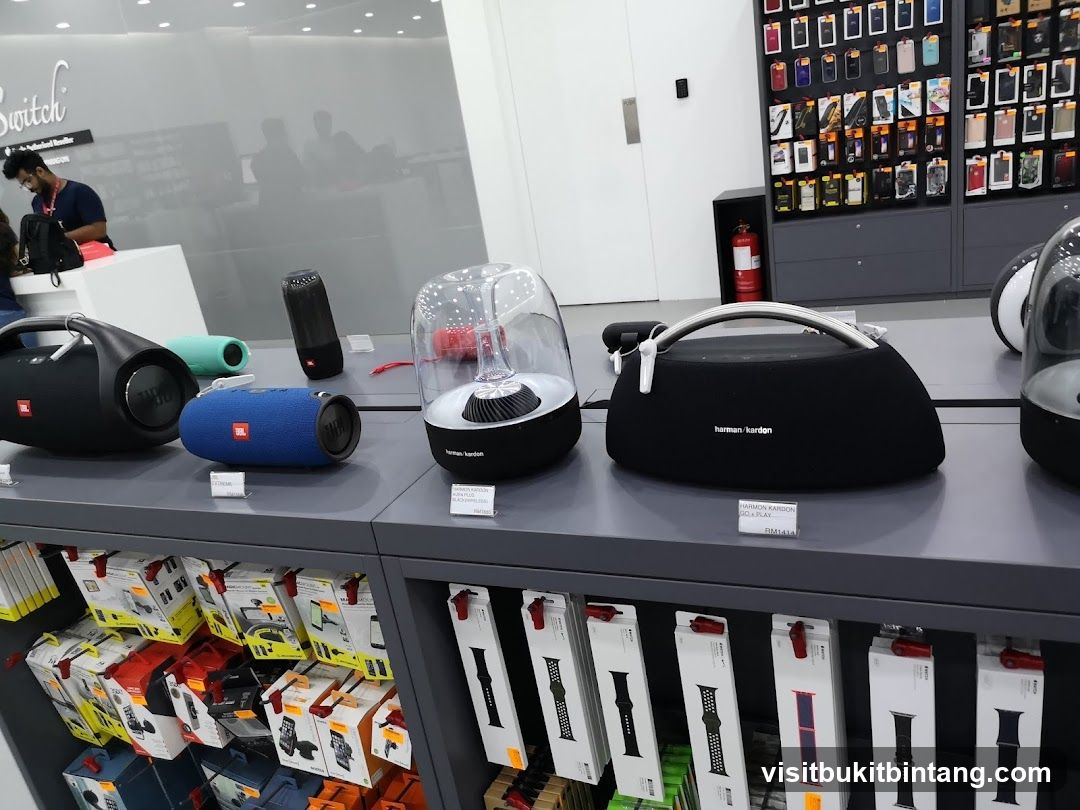 Electronics Store Display