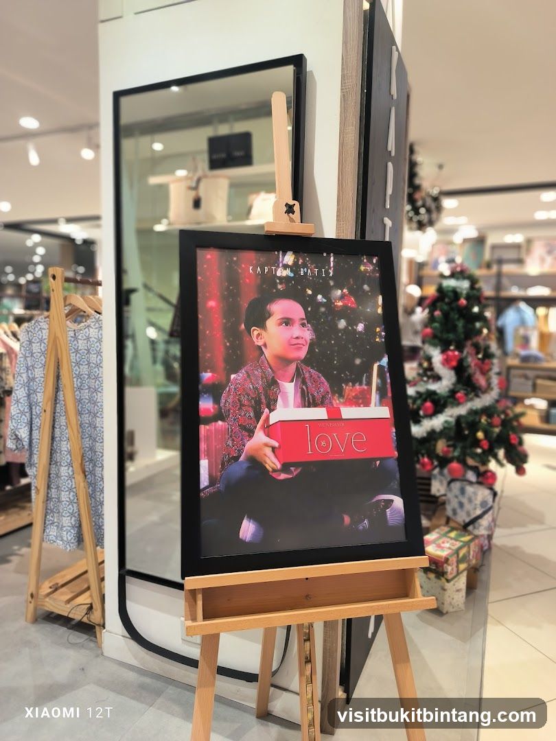 Kapten Batik Isetan The Gardens Mall