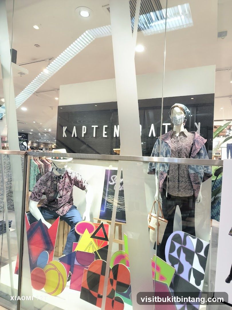 Kapten Batik Isetan The Gardens Mall