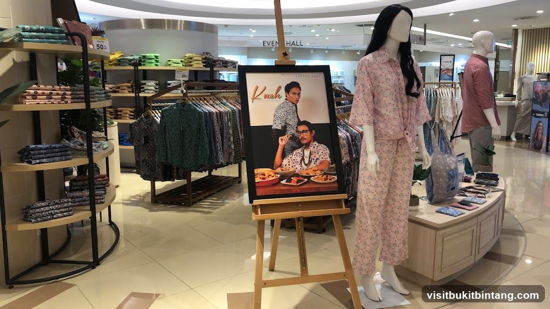 Fashion Store Display