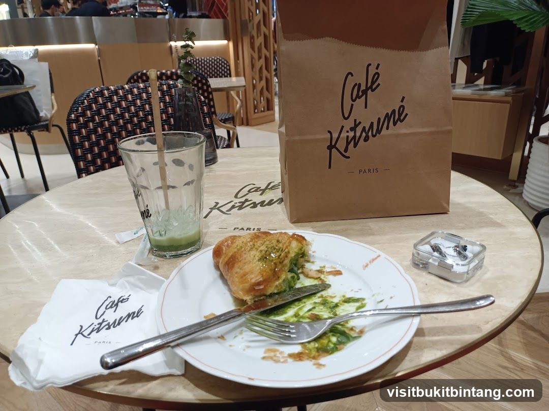 Cafe Kitsuné Table Setting