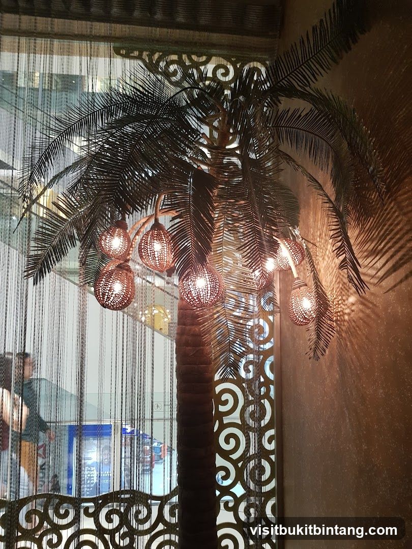 Decorative Palm Tree with Lanterns