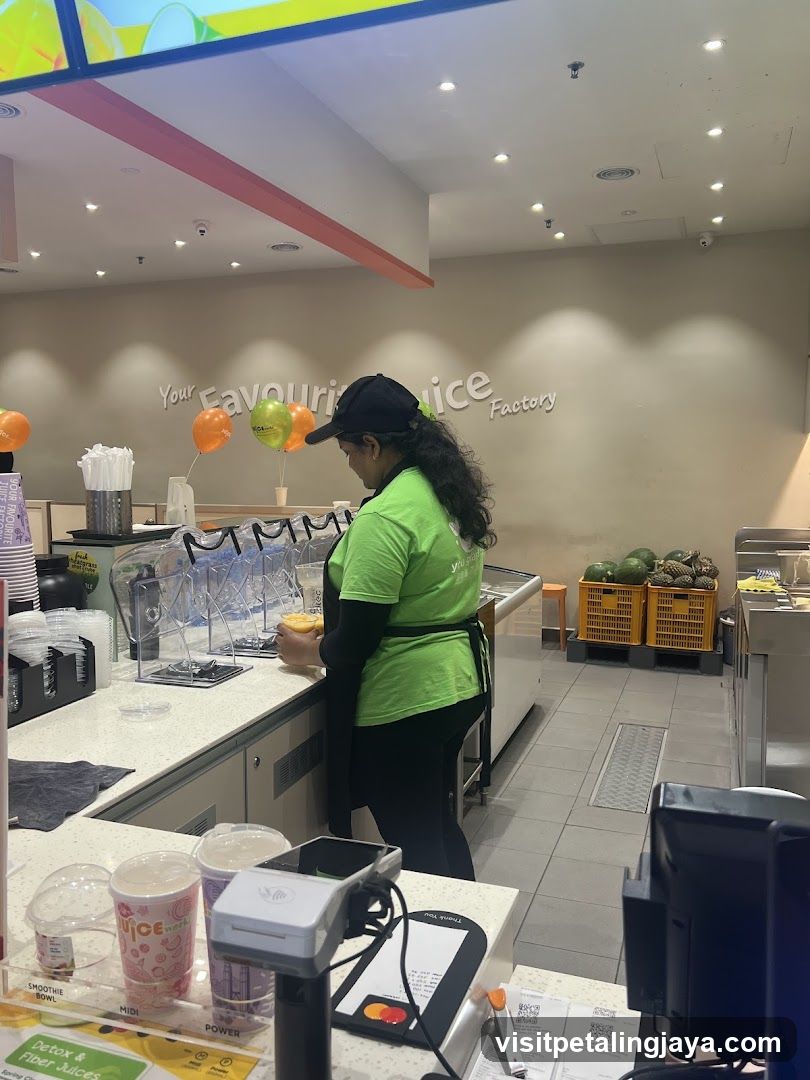 Juice Shop Interior
