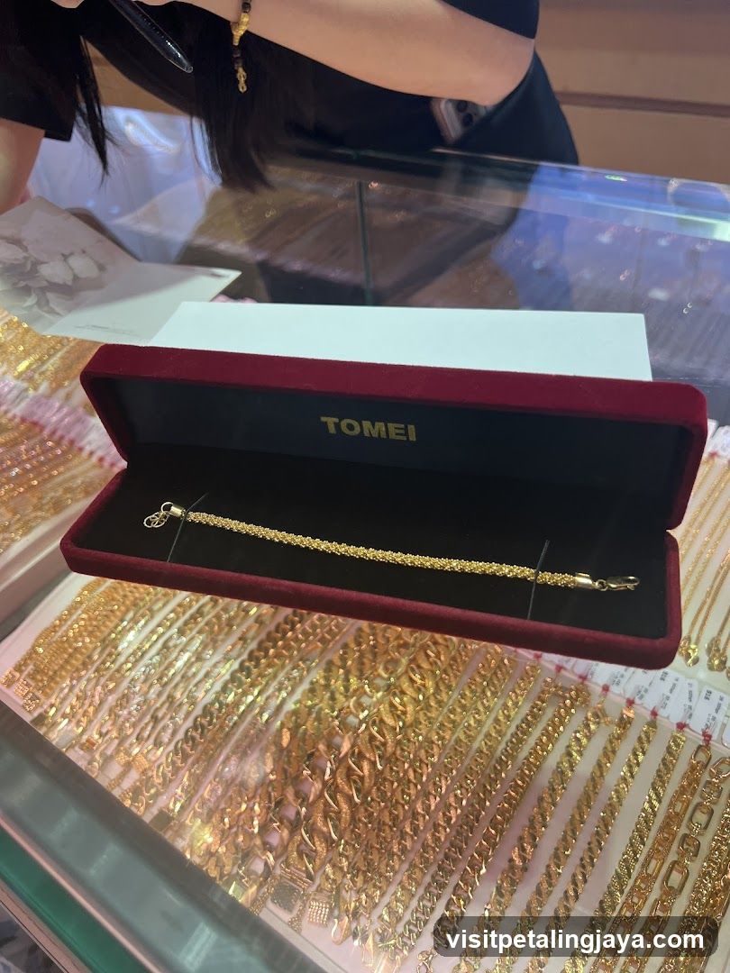 Gold Bracelet Display