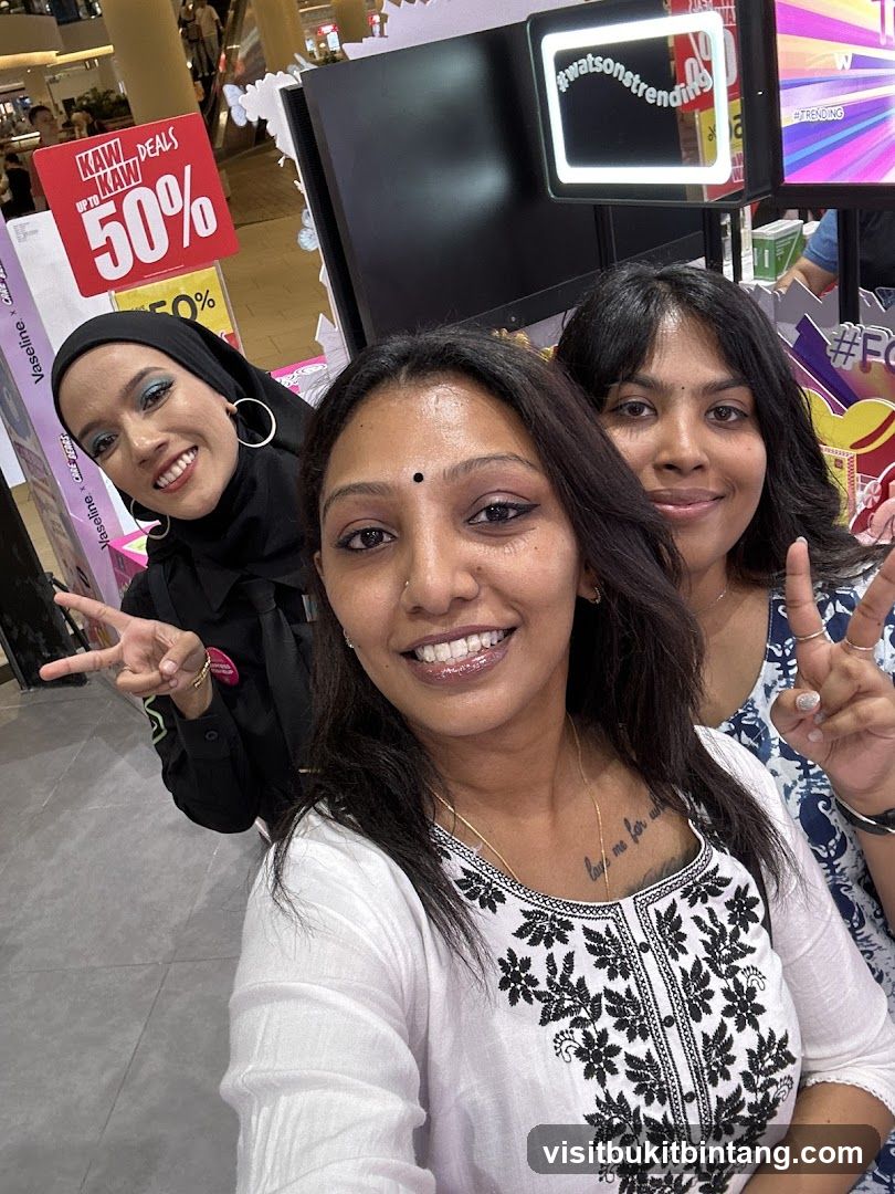 Three women posing for a selfie
