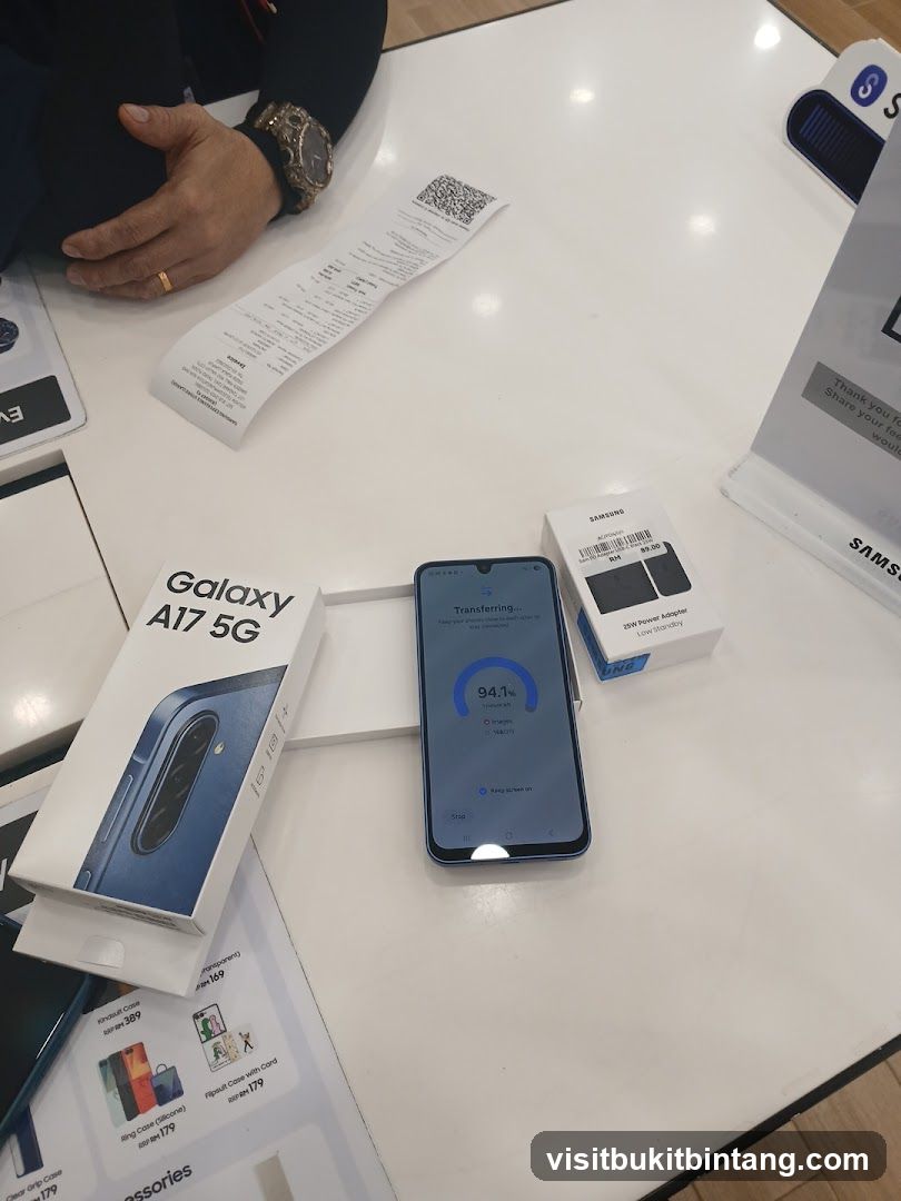 Samsung Experience Store The Gardens