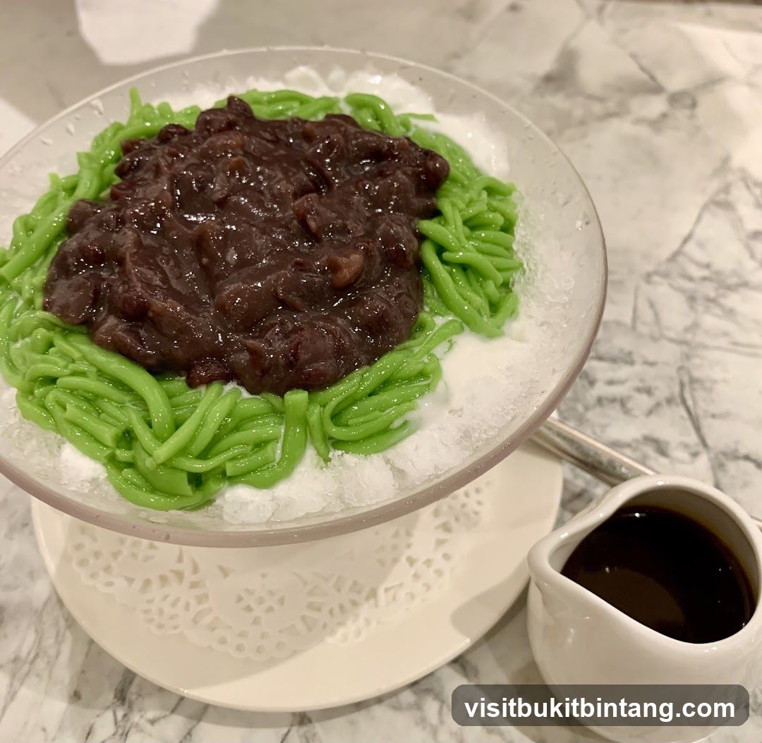 Dessert with Red Beans and Green Noodles
