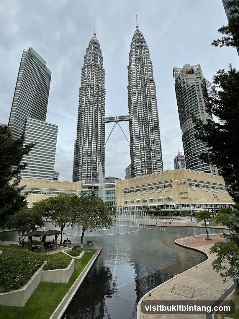 Petronas Towers and Fountain
