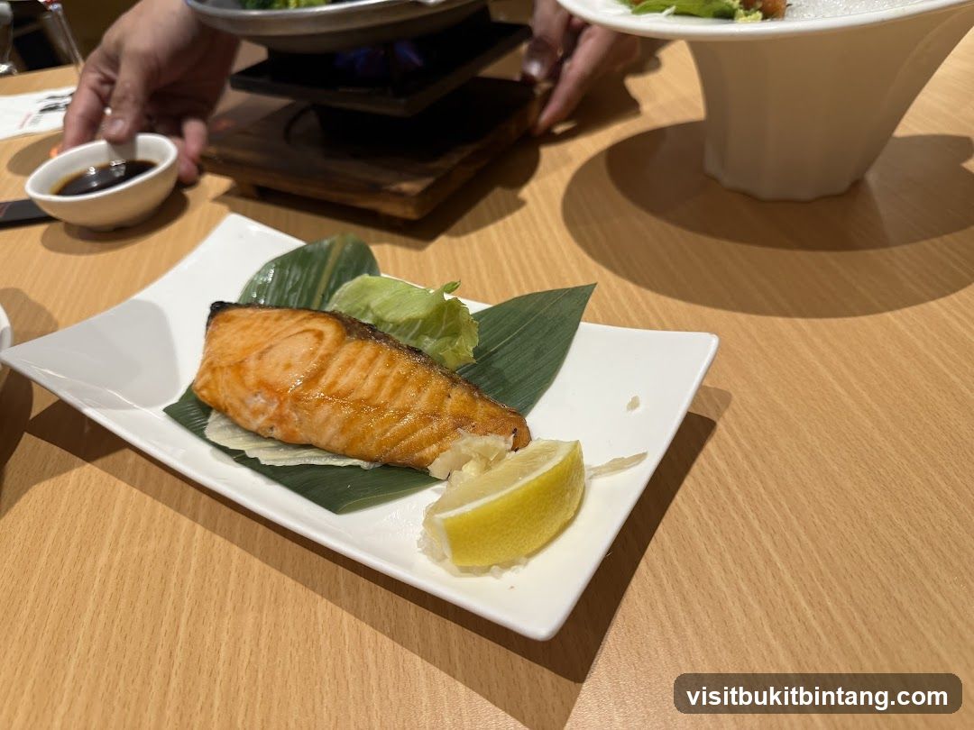 Grilled Salmon with Lemon
