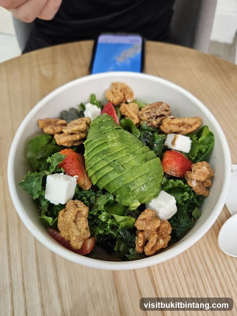 Salad with Avocado and Strawberries