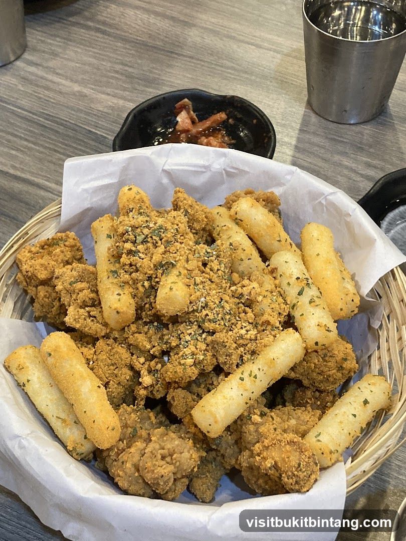 Fried Chicken and Tteokbokki