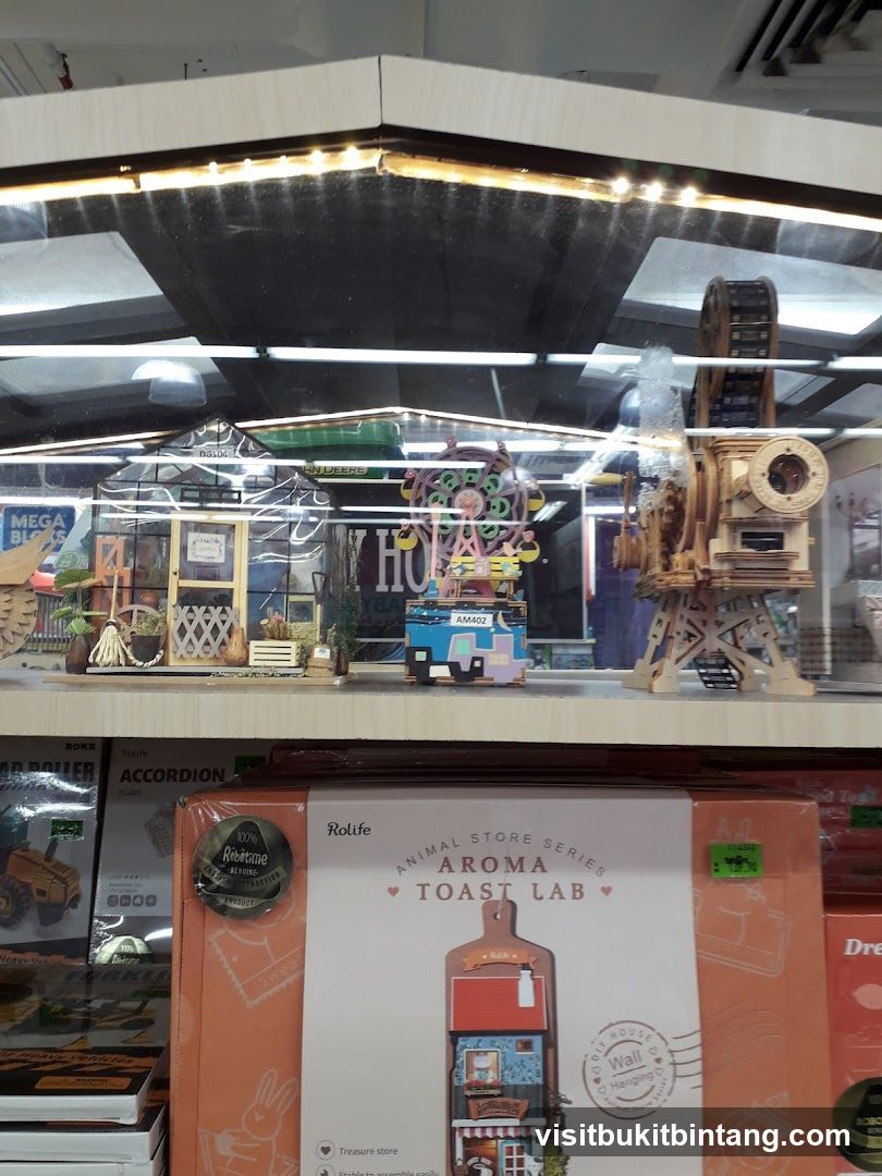 Display of miniature buildings and DIY kits