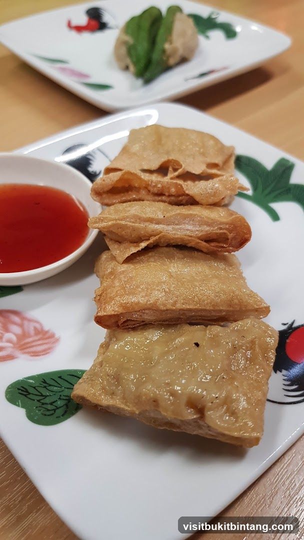 Fried Bean Curd Skin Rolls with Sweet Chili Sauce
