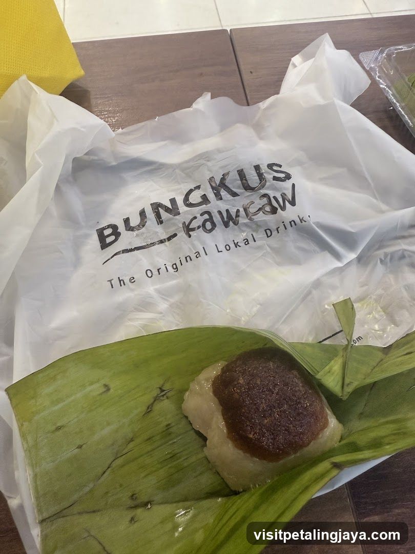 Bungkus Kawaw Food Item