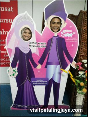 Kursus Kahwin Cardboard Cutout