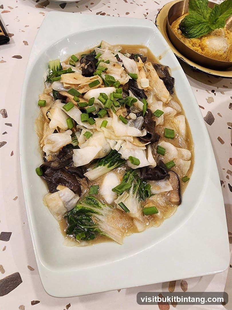 Stir-fried vegetables with mushrooms and tofu