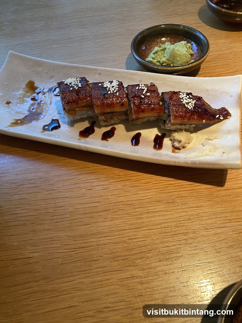 Unagi Sushi Roll