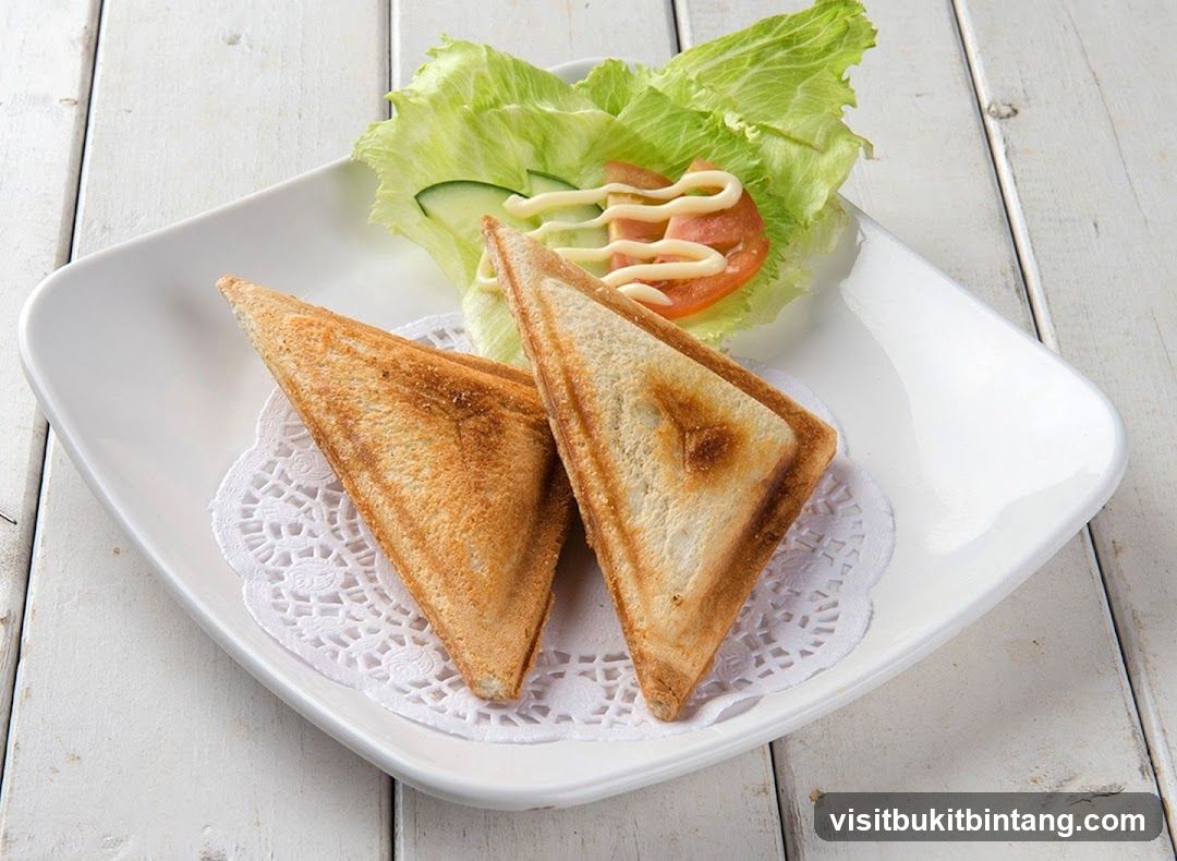 Triangular Sandwiches with Salad