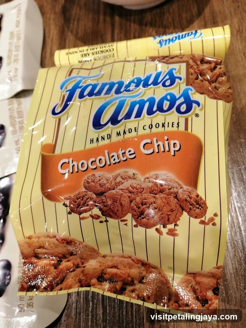 Famous Amos Chocolate Chip Cookies