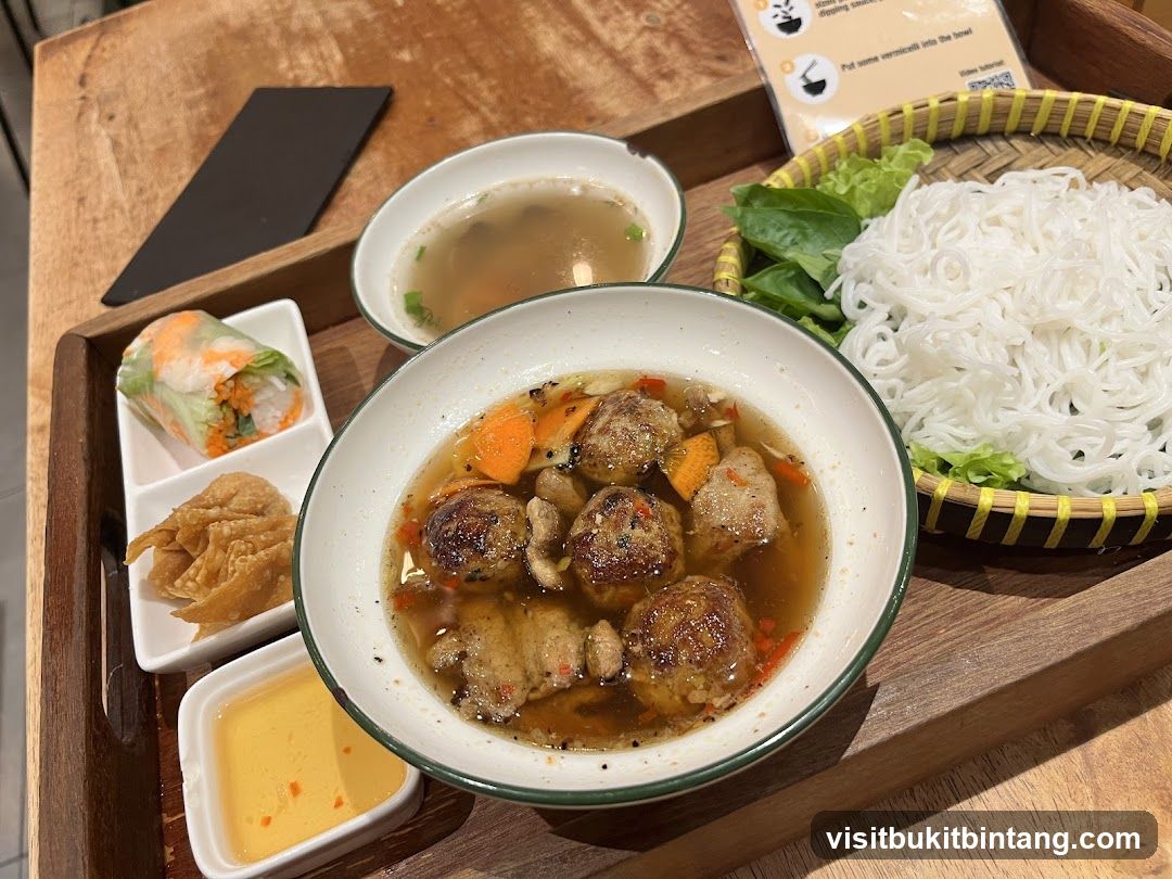 Vietnamese Meatball Noodle Dish