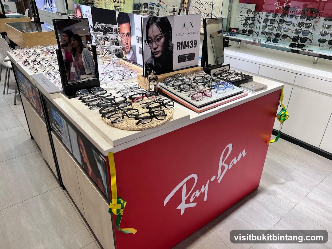 Eyeglasses Display