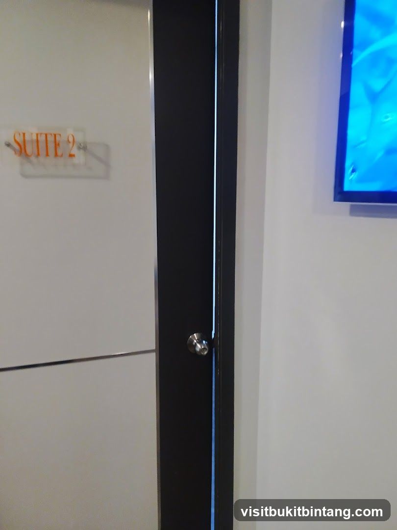 Suite 2 Door