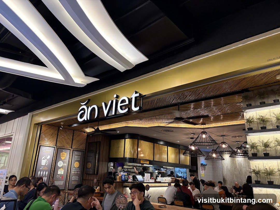 An Viet Restaurant Interior
