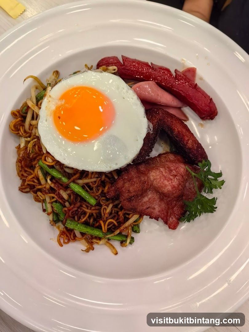 Noodles with Fried Egg and Meats