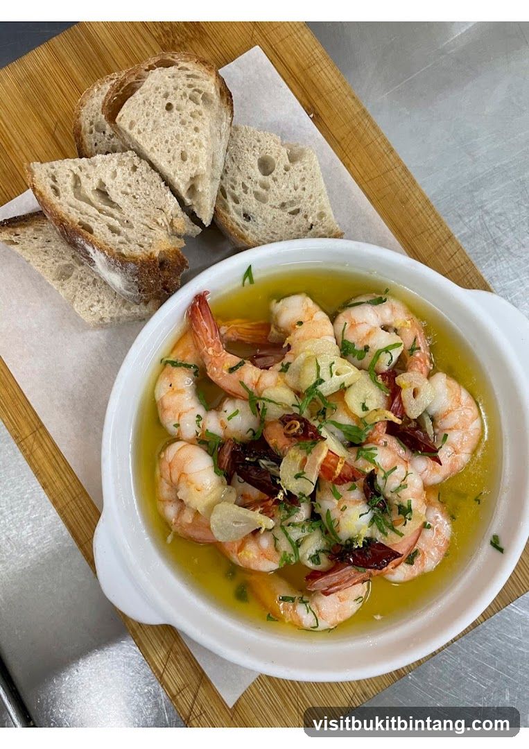 Garlic Shrimp with Bread