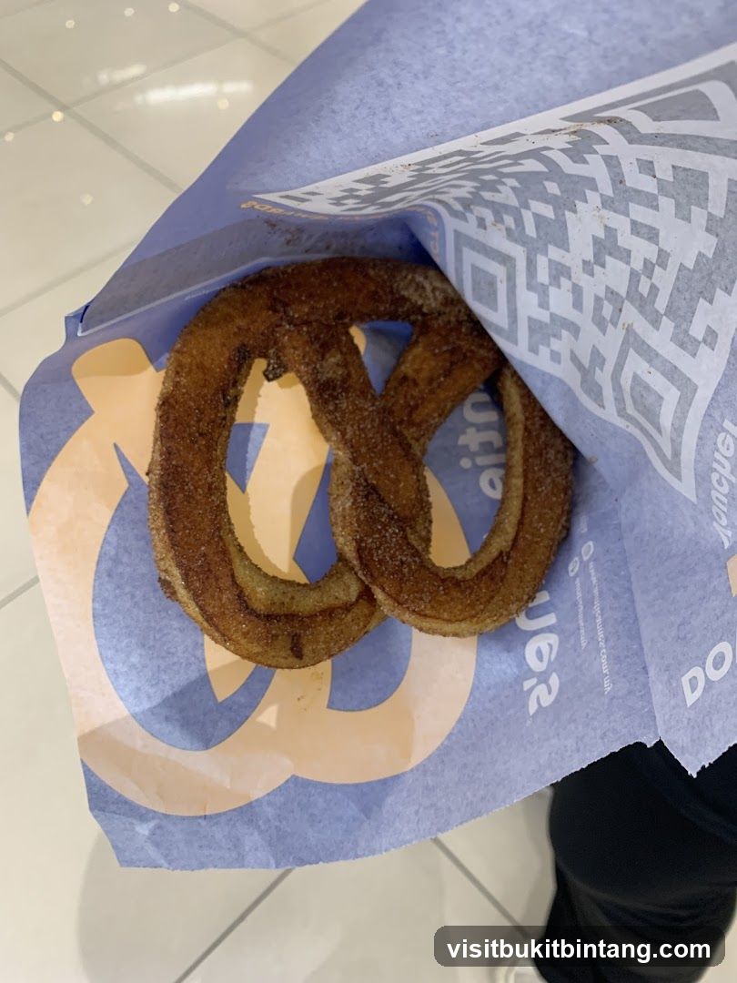 Cinnamon Sugar Pretzel in Bag
