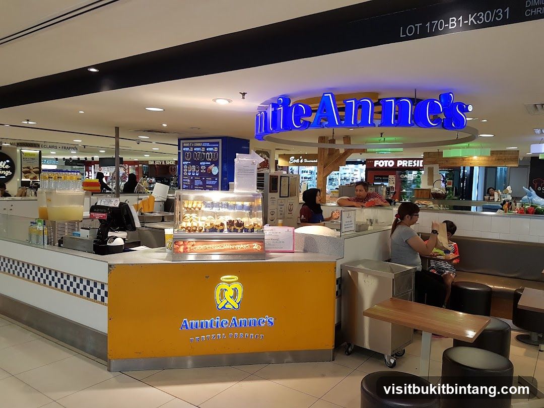 Auntie Anne's Pretzel Stand
