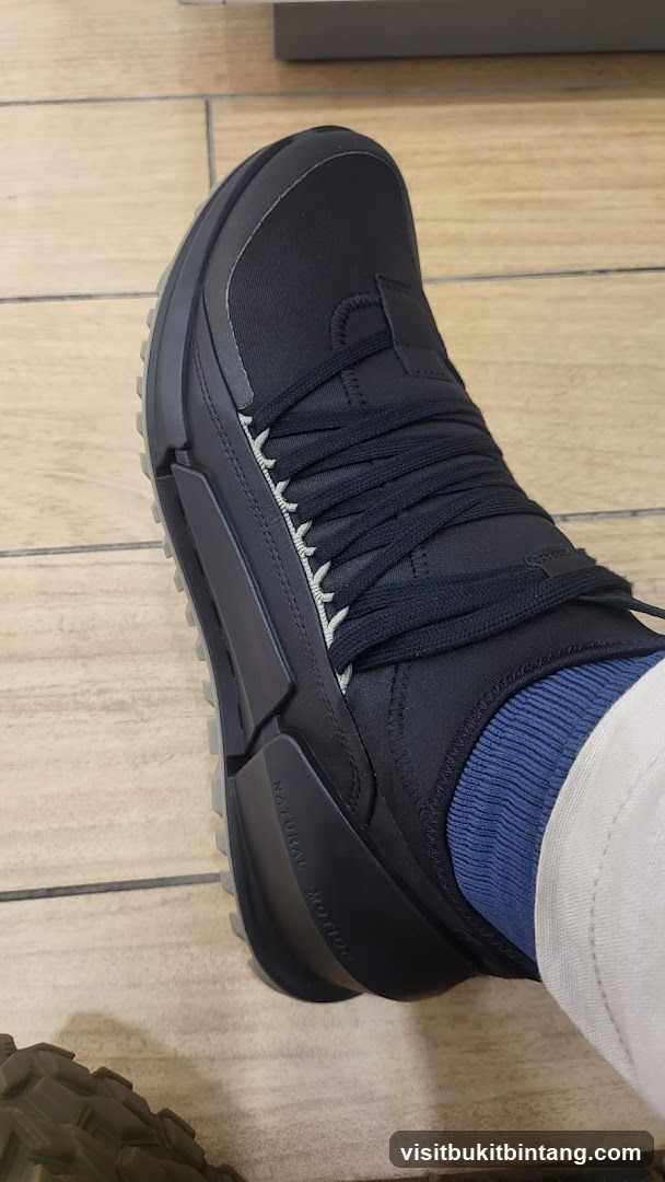 Black Athletic Shoe
