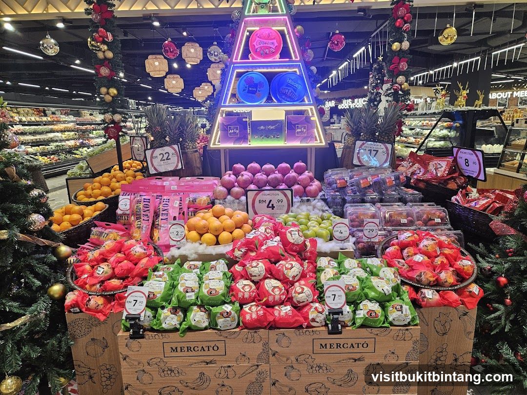Christmas Fruit Display